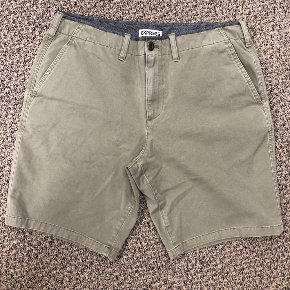 Express Slim Fit Shorts - 32 Waist